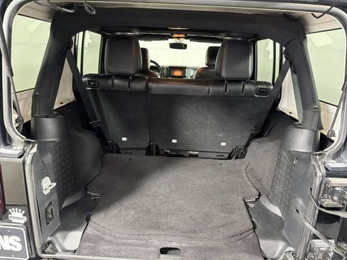 Used 2016 Jeep Wrangler Unlimited Rubicon AWD/4WD image 22
