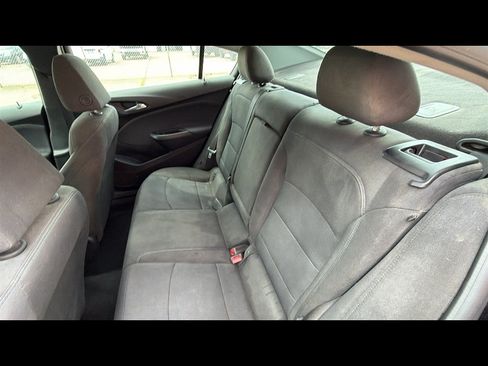 Used 2019 Chevrolet Cruze LT w/ LT True North Edition FWD image 23