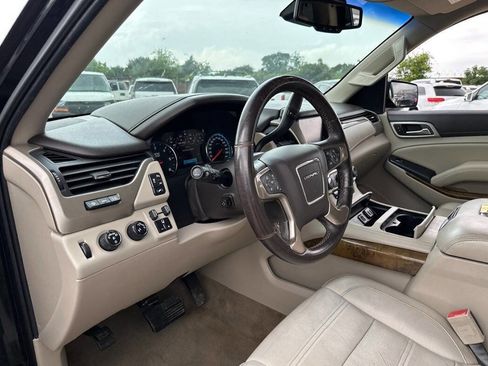 Used 2017 GMC Yukon Denali w/ Open Road Package AWD/4WD image 9