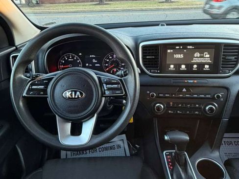 Used 2022 Kia Sportage LX image 25