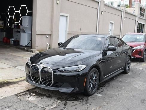 Used 2023 BMW i4 eDrive35 RWD image 3