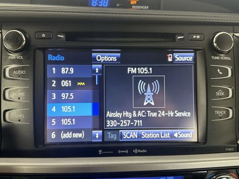 Used 2019 Toyota Highlander Plus AWD/4WD image 15