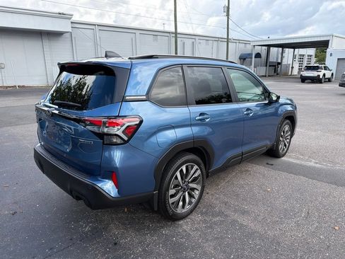 Used 2025 Subaru Forester Touring w/ Popular Package - Touring AWD/4WD image 4