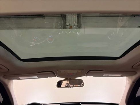 Used 2015 Mercedes-Benz C 300 4MATIC Sedan image 35