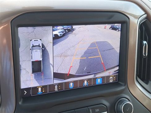 Used 2022 Chevrolet Silverado 2500 High Country w/ Safety Package II image 14