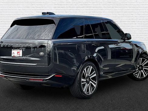 Used 2023 Land Rover Range Rover SE AWD/4WD image 6