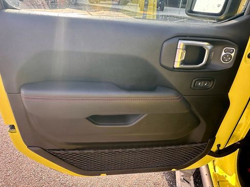 Used 2023 Jeep Wrangler Unlimited Rubicon w/ LED Lighting Group image 28