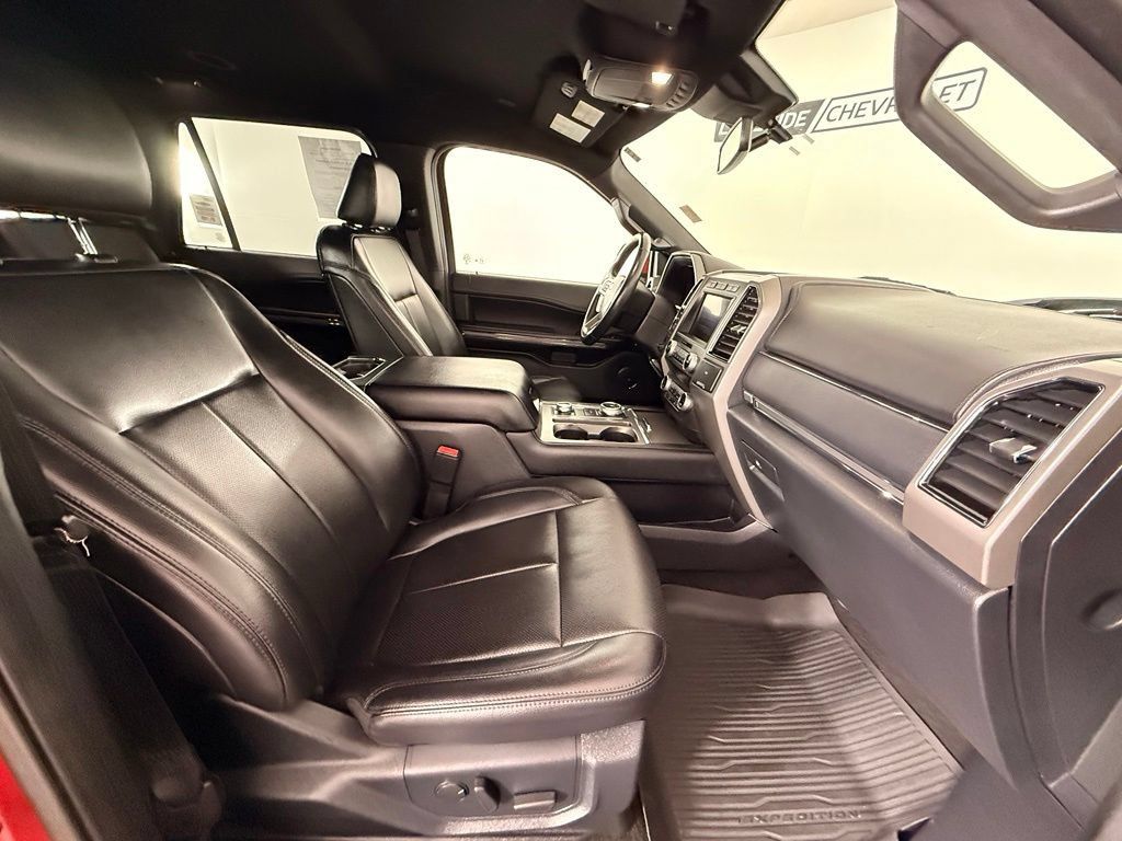 Used 2021 Ford Expedition XLT AWD/4WD image 26