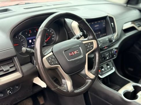 Used 2020 GMC Terrain Denali w/ Denali Premium Package FWD image 8