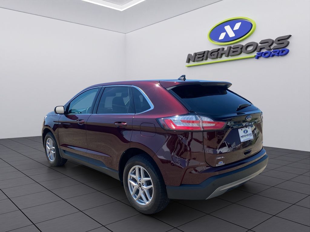 Used 2024 Ford Edge SEL w/ Convenience Package AWD/4WD image 4