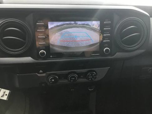 Used 2022 Toyota Tacoma SR RWD image 17