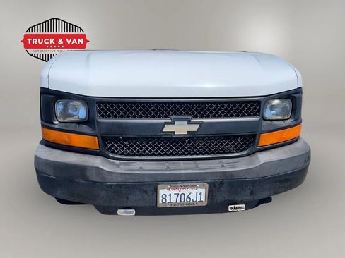 Used 2013 Chevrolet Express 2500 RWD image 47