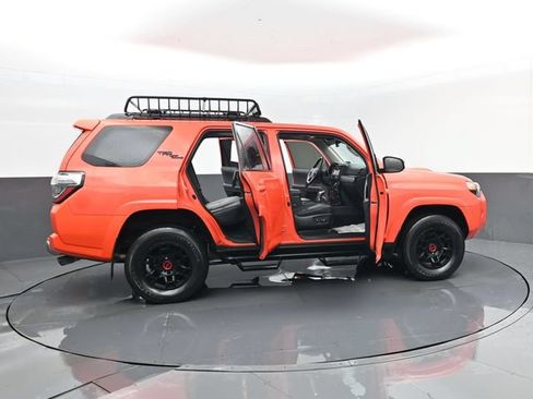 Used 2024 Toyota 4Runner TRD Off-Road Premium w/ 4Runner Black Package (TMS) AWD/4WD image 30
