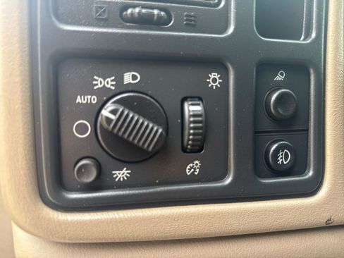 Used 2006 Chevrolet Silverado 1500 LT w/ Onstar Plus Package image 11