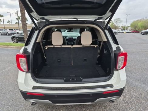 Used 2021 Ford Explorer Limited w/ Equipment Group 301A image 16