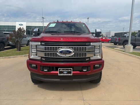 Used 2019 Ford F250 Platinum w/ Platinum Ultimate Package AWD/4WD image 8