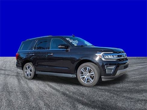 Certified 2024 Ford Expedition Limited image 2