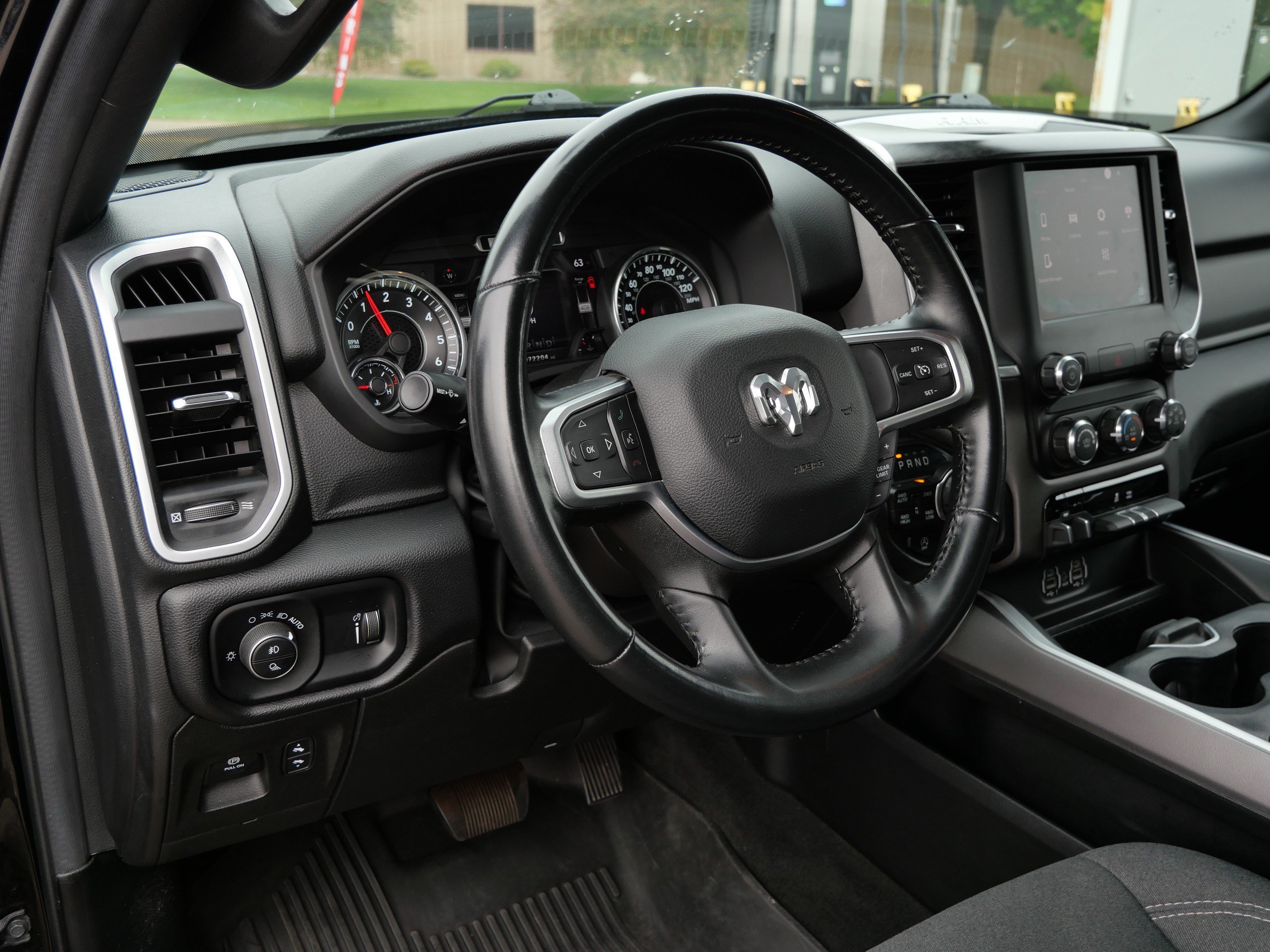 Used 2022 RAM 1500 Big Horn AWD/4WD image 18