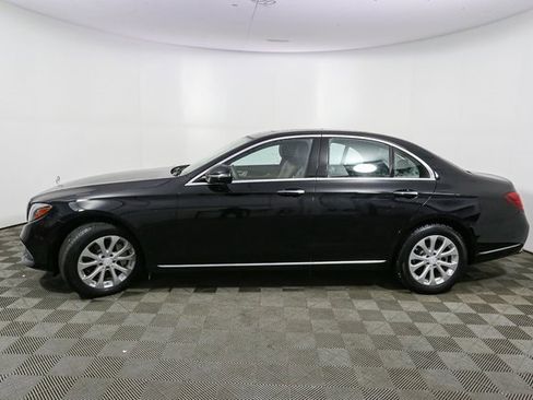 Used 2017 Mercedes-Benz E 300 4MATIC image 6