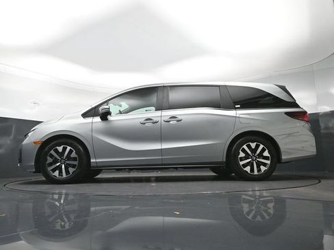 Used 2025 Honda Odyssey EX-L image 30