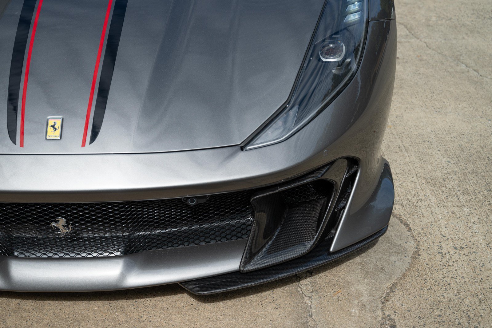 Used 2022 Ferrari 812 Competizione RWD image 11