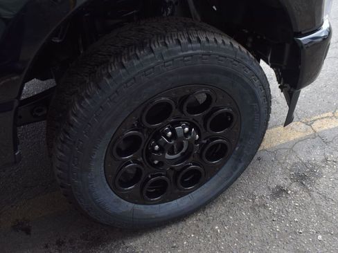 New 2025 Ford F350 XLT w/ Black Appearance Package image 16