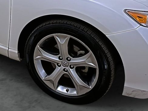 Used 2011 Toyota Venza image 14