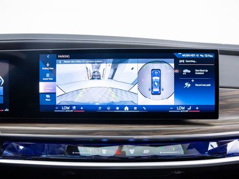 Certified 2023 BMW 760i xDrive AWD/4WD image 26