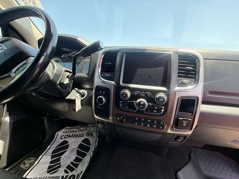 Used 2018 RAM 2500 Laramie AWD/4WD image 11