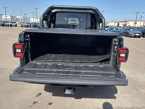 Used 2020 Jeep Gladiator Sport w/ Quick Order Package 24S AWD/4WD image 31