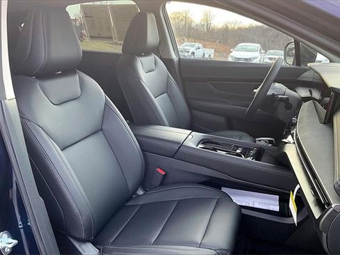 Used 2025 Nissan Murano SV image 10