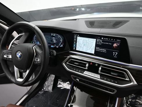 Used 2023 BMW X5 xDrive40i w/ Premium Package AWD/4WD image 17