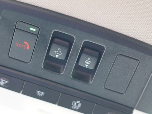 Used 2023 Nissan Rogue SV w/ SV Premium B Package FWD image 39