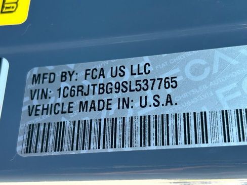 Certified 2025 Jeep Gladiator Rubicon image 44