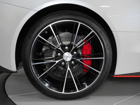 Used 2014 Aston Martin Vanquish Coupe RWD image 26