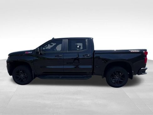 Used 2020 Chevrolet Silverado 1500 LT Trail Boss w/ Midnight Edition AWD/4WD image 3
