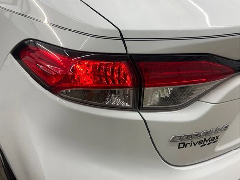 Used 2021 Toyota Corolla LE image 33