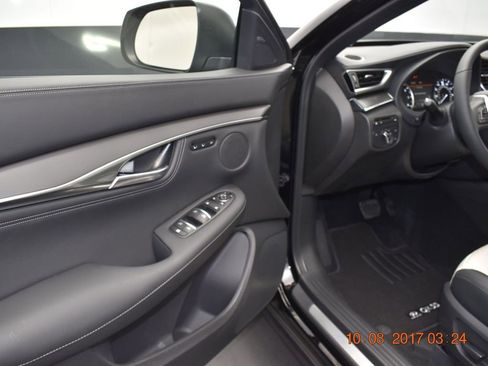Certified 2025 INFINITI QX55 Luxe w/ Cargo Package AWD/4WD image 11