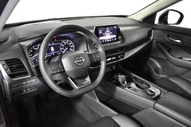 Certified 2026 Nissan Rogue Dark Armor AWD/4WD image 13