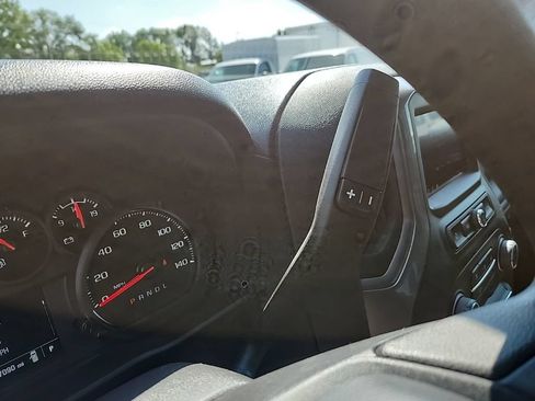 Certified 2022 Chevrolet Silverado 1500 Custom AWD/4WD image 12
