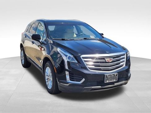 Used 2018 Cadillac XT5 FWD image 3