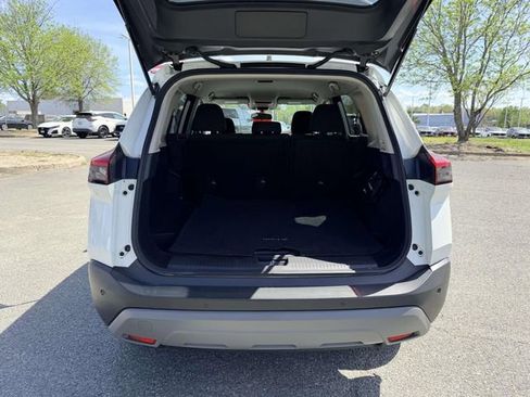 Used 2023 Nissan Rogue S AWD/4WD image 12