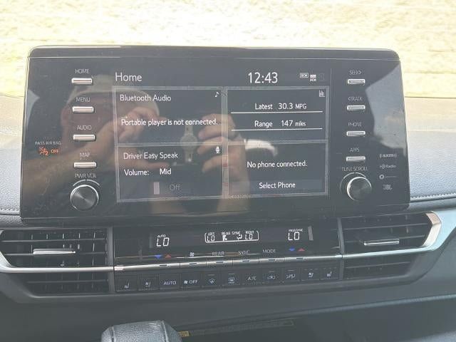 Used 2023 Toyota Sienna XSE AWD/4WD image 28