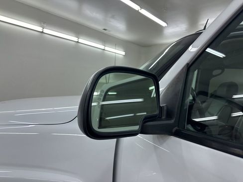 Used 2005 Chevrolet Suburban LT w/ Preferred Equipment Group image 21