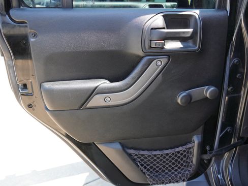Used 2017 Jeep Wrangler Unlimited Sport w/ Max Tow Package AWD/4WD image 21