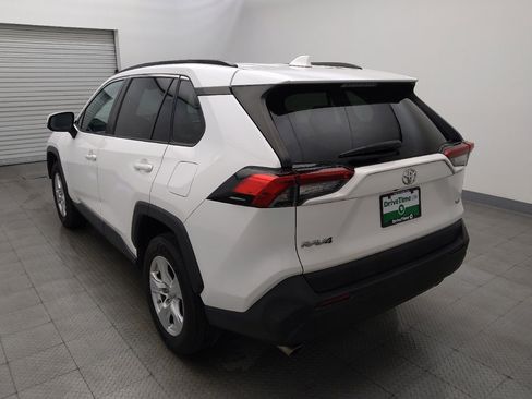 Used 2019 Toyota RAV4 XLE FWD image 5