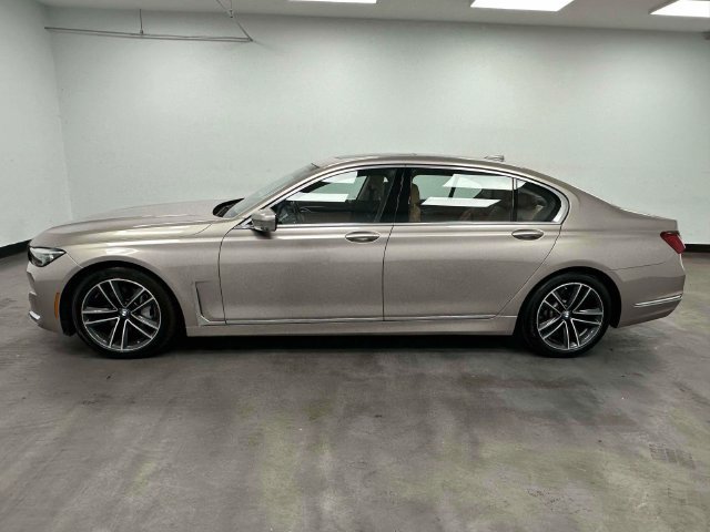 Used 2021 BMW 750i xDrive AWD/4WD image 11