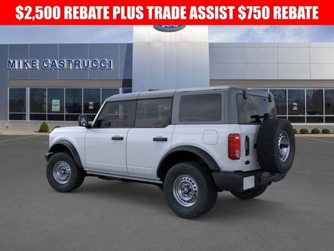 New 2025 Ford Bronco 4-Door image 4