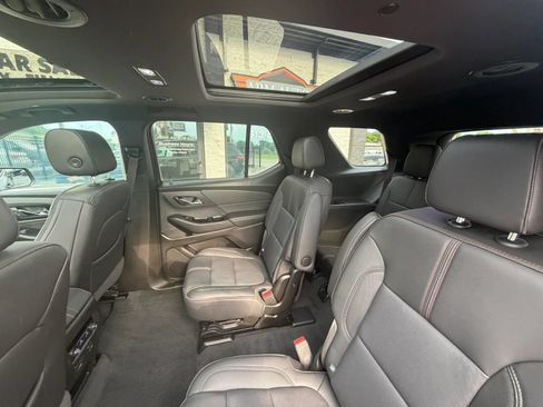 Used 2023 Chevrolet Traverse RS AWD/4WD image 21
