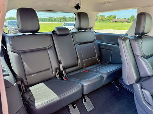 New 2027 Ford Expedition Platinum w/ Driver's Package AWD/4WD image 24